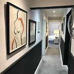 Grand Apartment In Historic Building With Free Parking