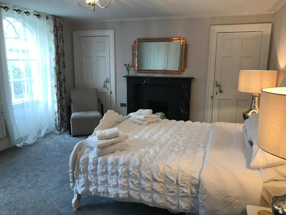 Grand In Historic Building With Free Parking Apartment