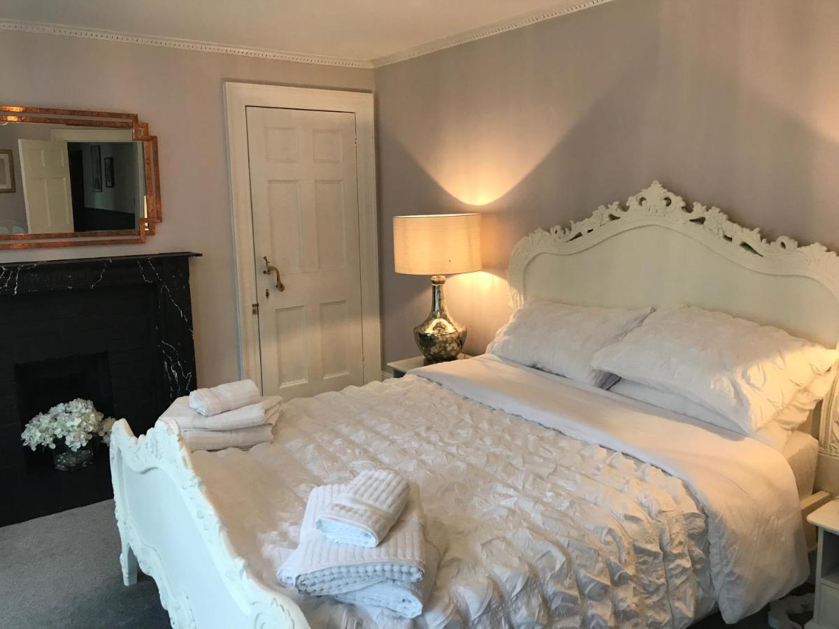 Grand In Historic Building With Free Parking Apartment