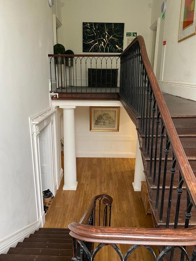 Grand In Historic Building With Free Parking Apartment